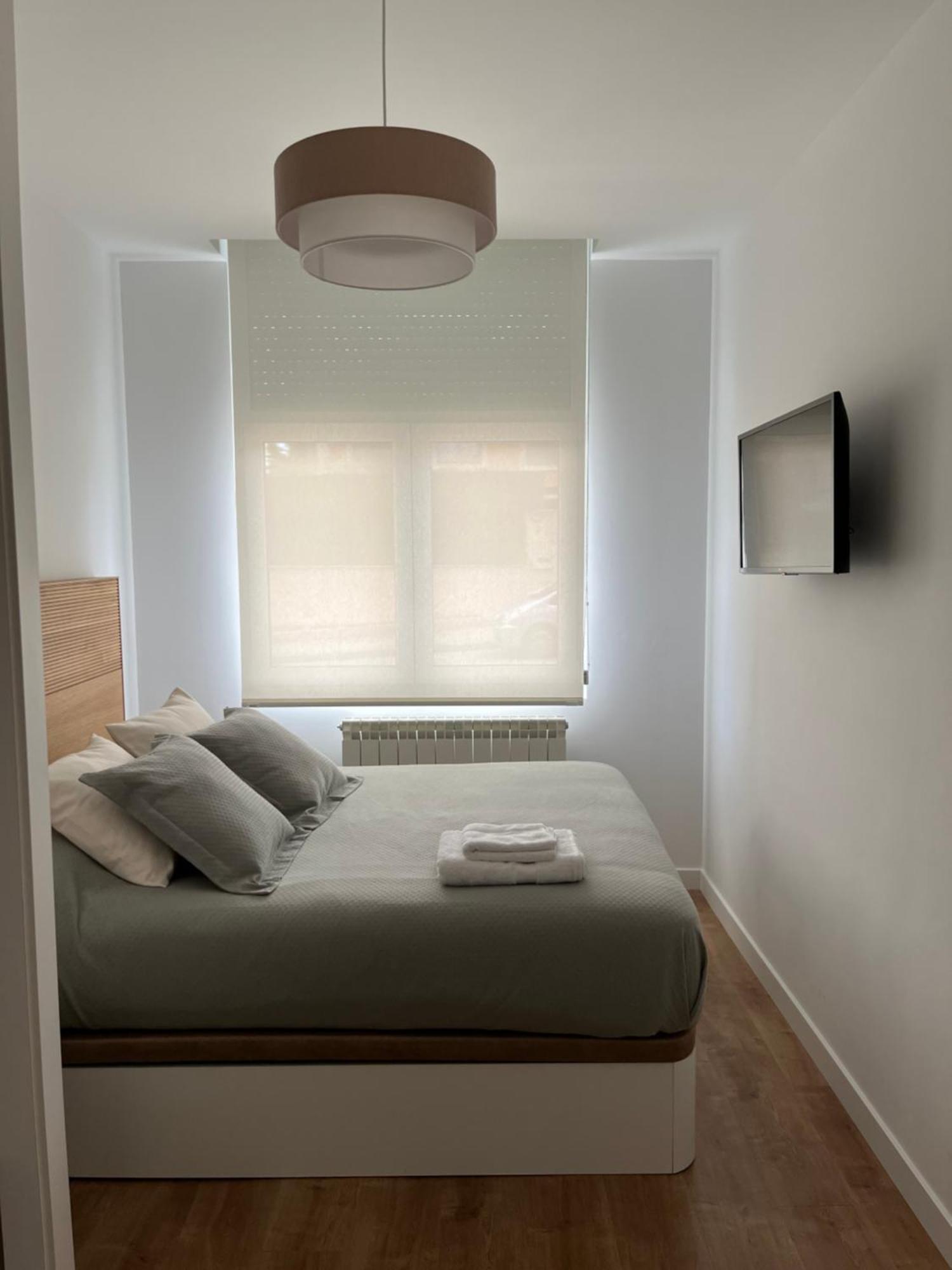 Apartamento Puerta De Burgos Vut09605 Екстериор снимка